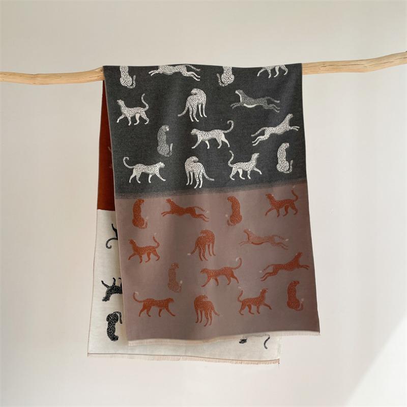 

Осень и зима новый градиентный цвет леопардовый шарф утолщенная имитация кашемира шаль нишевый мультяшный студенческий парный теплый шарф 185X65cm