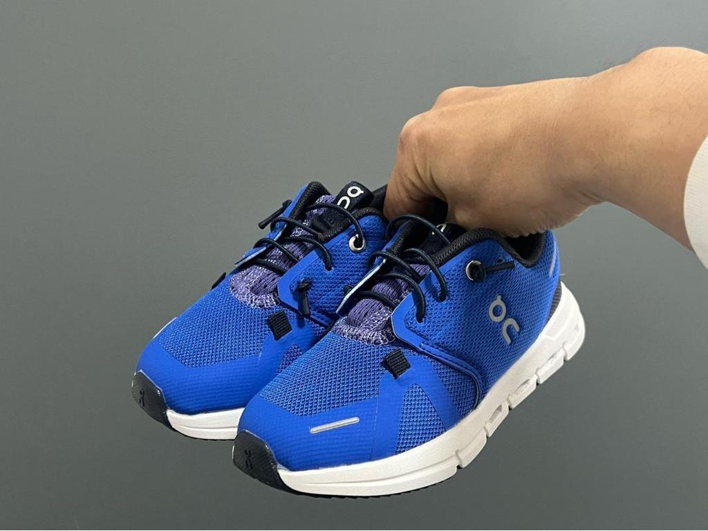 Children's Velcro Mesh Running Shoes - Breathable, No-Tie for Boys and Girls