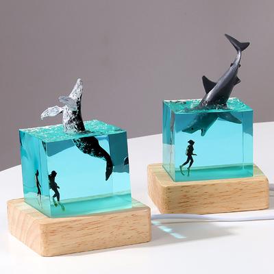 5cm Cube Organism Resin 7Colors Table Light Creactive Art Decoration Lamp Whale Dolphin Shark Theme Night Light USB Charge