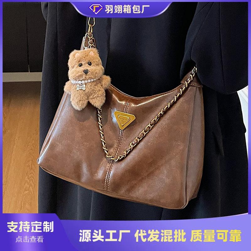 Premium messenger bag women's new autumn and winter large-capacity retro versatile commuter dumpling bag