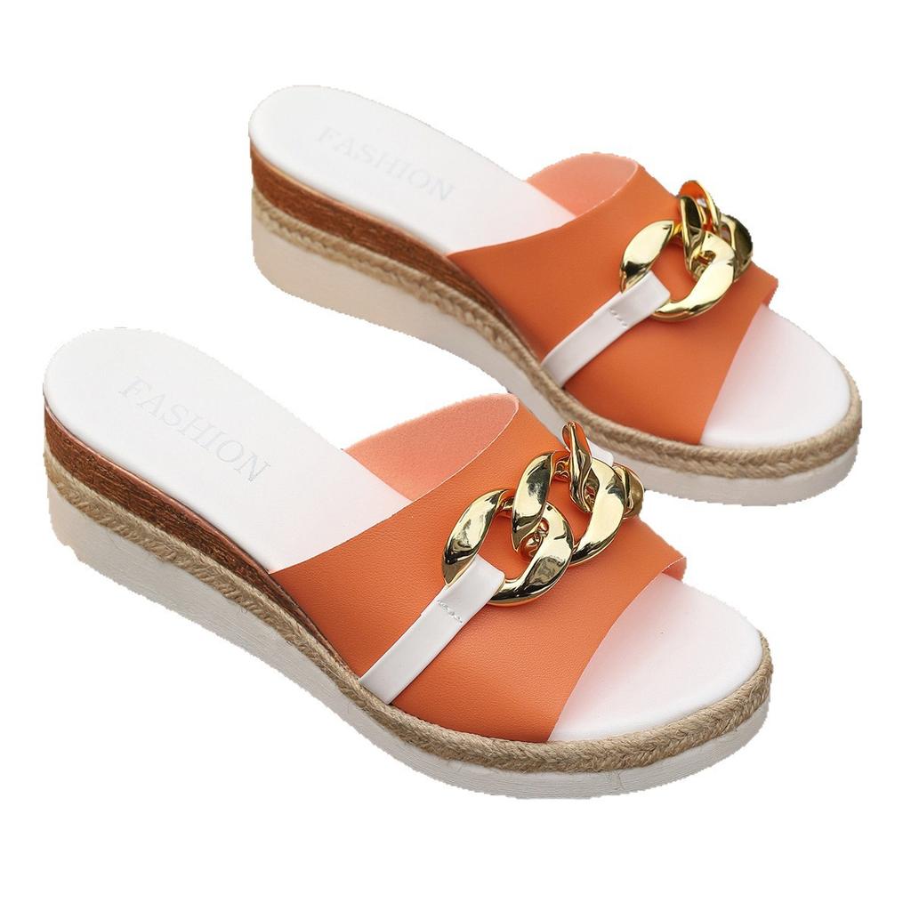 Fashion On A Wedge Slippers Soft Women Luxury Shoes Low Platform Big Size Shale Female Beach Rivet Slides Comfort Designer Sabot Hoof He