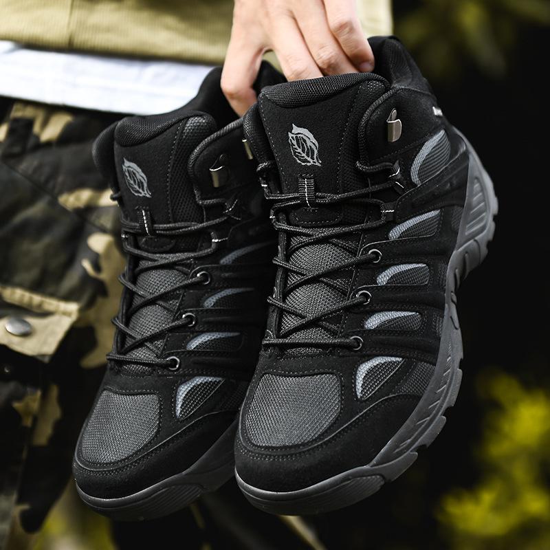 2025 Pánské zimní bojové boty s vysokým svrškem - Velikost 47 Módní trend Outdoorová obuv