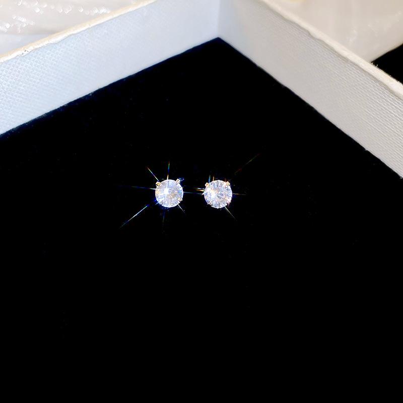 Silver Needles, Ear Holes, No Removal of Cochlear Earrings, Women's Zircon Super Flash Earrings, Women's Niche High-end Small Bone Earrings.