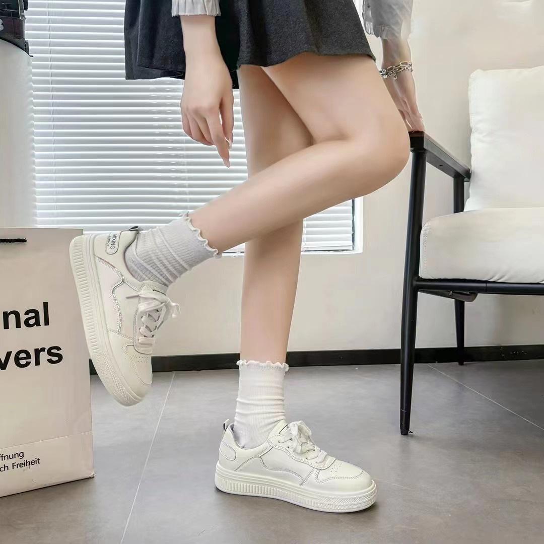 

модная женская обувь на плоской подошве весна новая студенческая универсальная повседневная спортивная удобные кроссовки женская спортивная обувь женская обувь 40