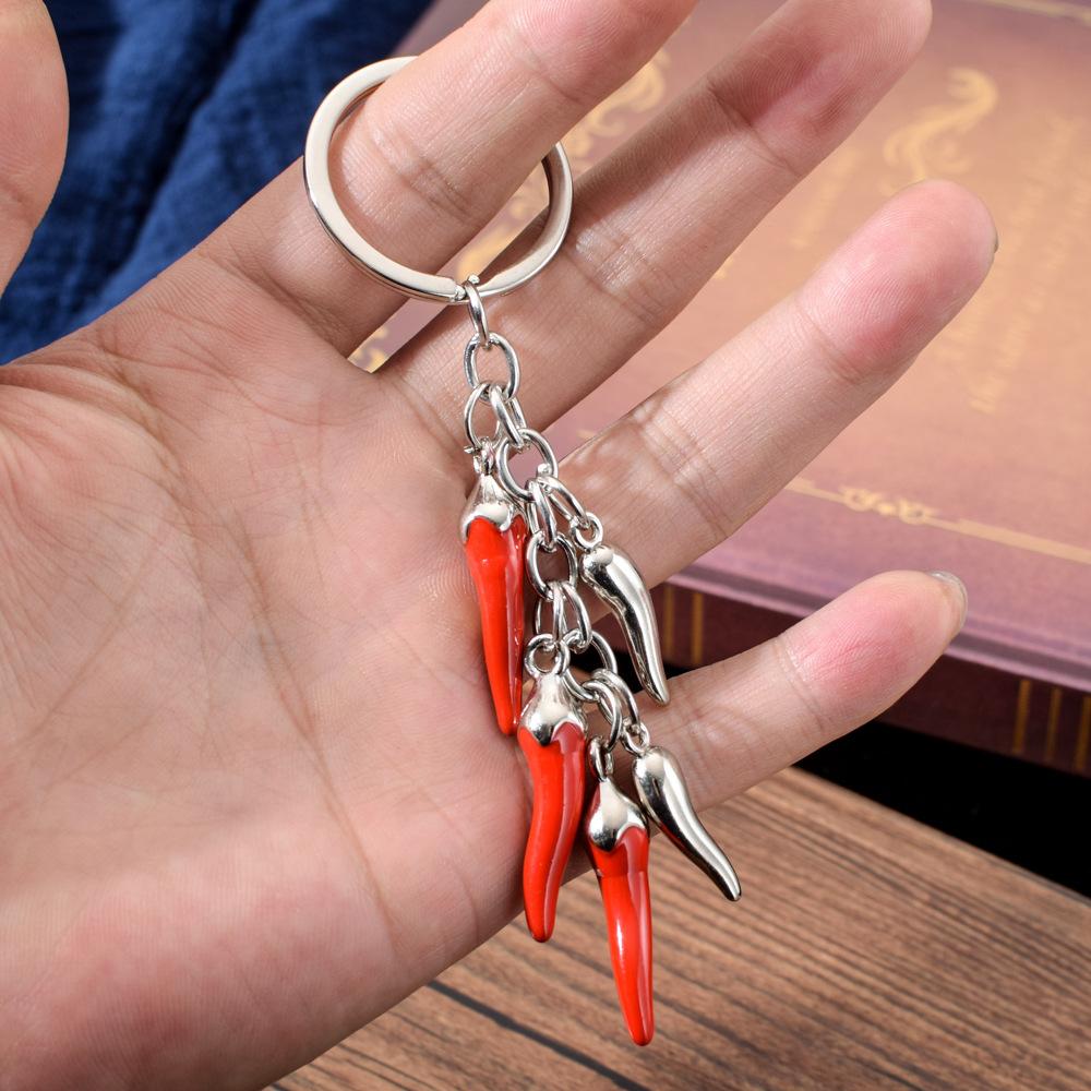 Portachiavi Creativo Metallo Peperone Rosso Mini Ciondolo Peperone Accessori Portachiavi in Lega Set Cuffie Accessorio Auto Portachiavi