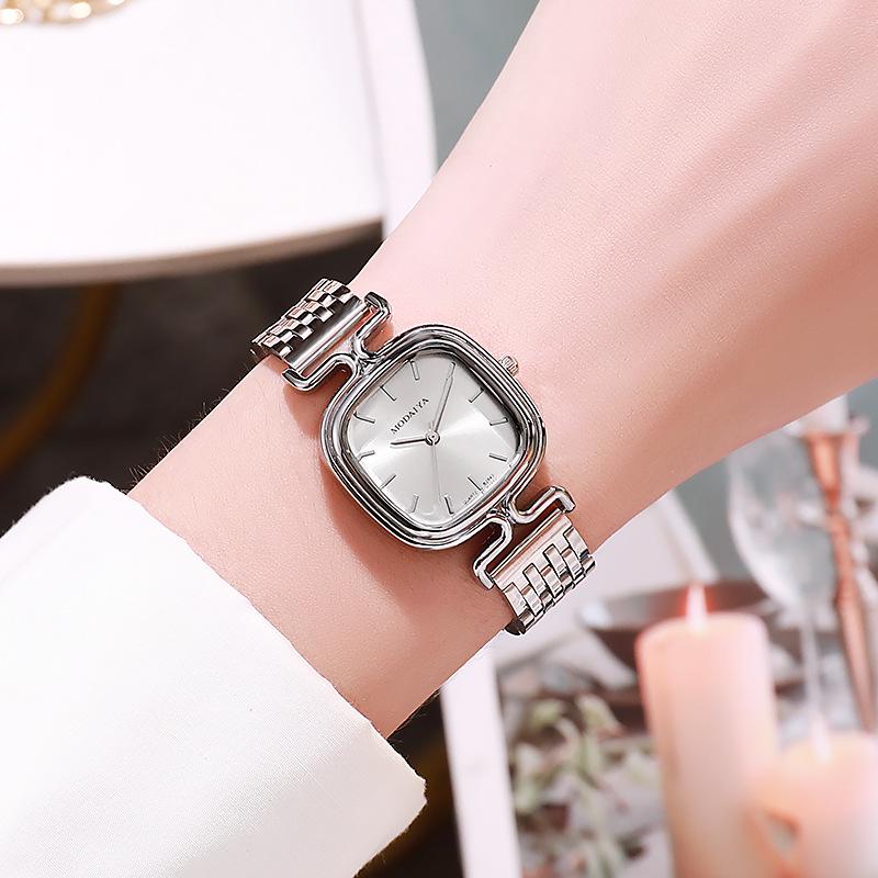 Trendy Square Dial Quartz Women's Watch - Fashionable and Versatile