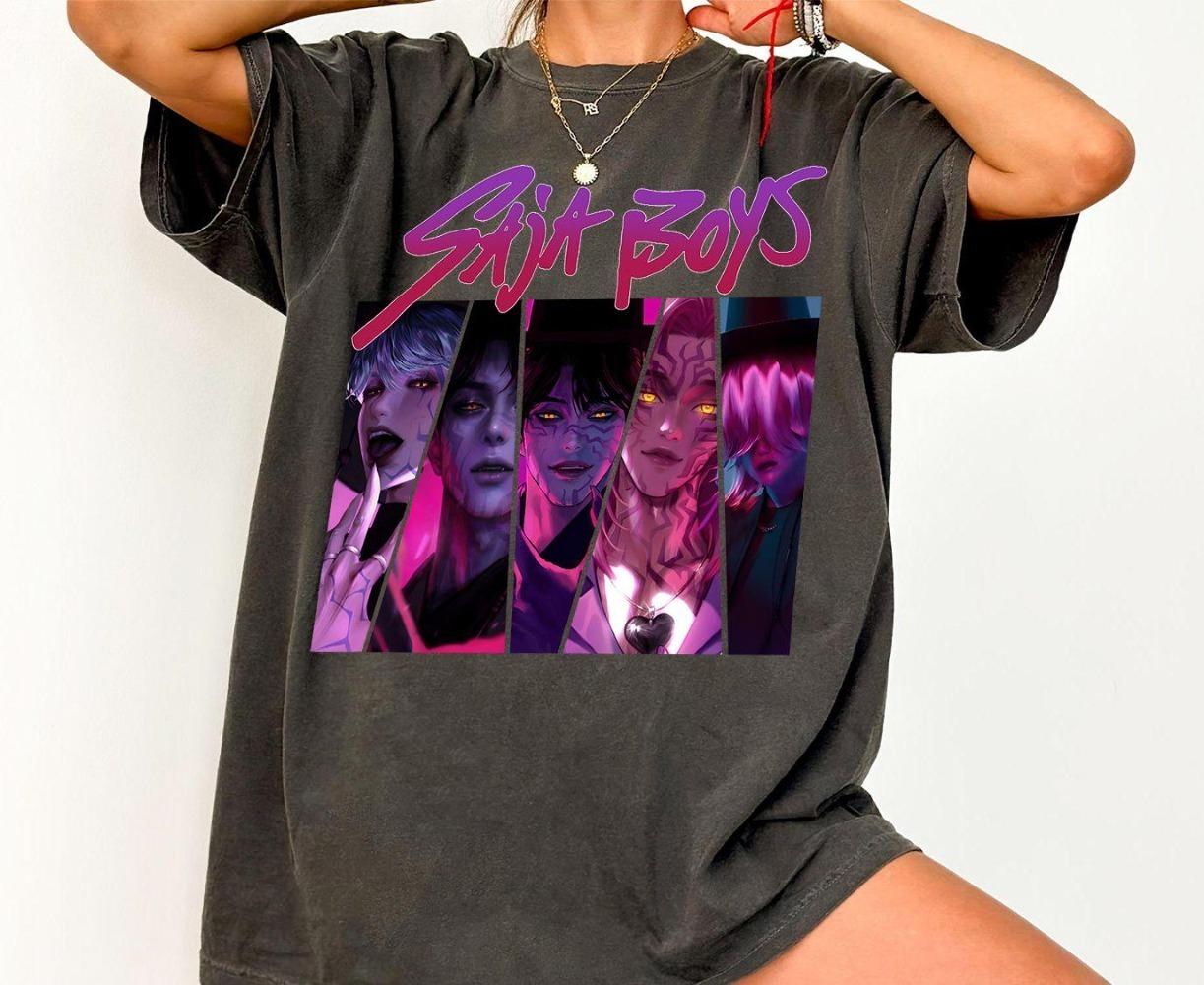 

Saja Boys 2 Слайдовая Комфортная Футболка Saja Boys Футболка Бойз-Бэнда Kpop Вдохновленная Демонами Футболка из Фильма Мерч Охотников на Демонов Kpop Футболка L