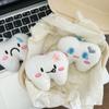 Roztomilý kreslený plyšový přívěsek na klíče ve tvaru zubu Kawaii Měkký vycpaný přívěsek Klíčenka Kreativní doplňky na ozdobu batohu Dárky