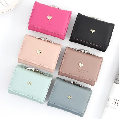 Dámská peněženka Metal Love Heart Módní dopis Mini Tri-fold Multi-slot Cards Kapesní Krátká Tenká Peněženka Mince