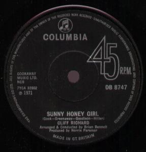 

7inch Record CLIFF RICHARD - Sunny Honey Girl DB8747 Columbia 1971 UK Pop Used