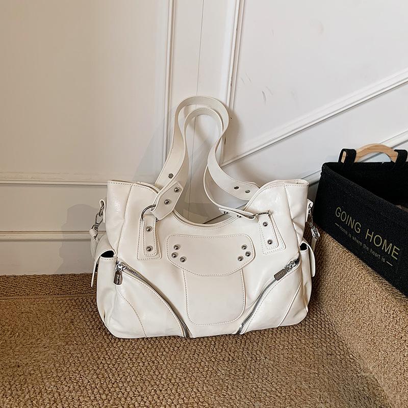 

Small and Trendy Motorcycle Crossbody Bag with Large Capacity Tote Bag Featuring Multiple Pockets білий