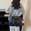 2025 Autumn New Large-capacity Commuter Tote Bag Women's Fashion Simple Niche Foreign Style Underarm Shoulder Bag