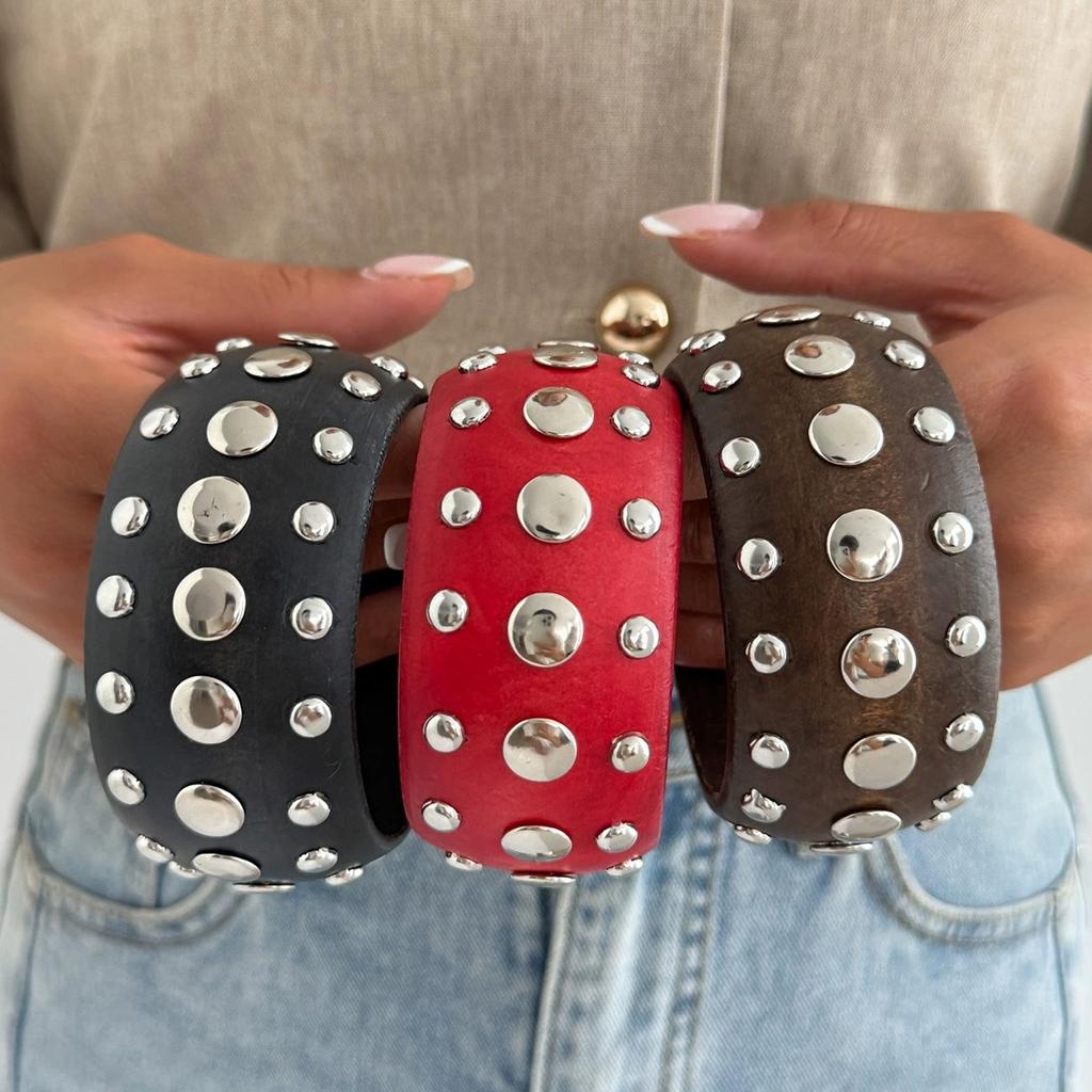 Exaggerated Creative Red Black Wooden Chunky Bangle Bracelet Vintage Punk Stackable Wide Bangle for Women Fashionable Jewelry