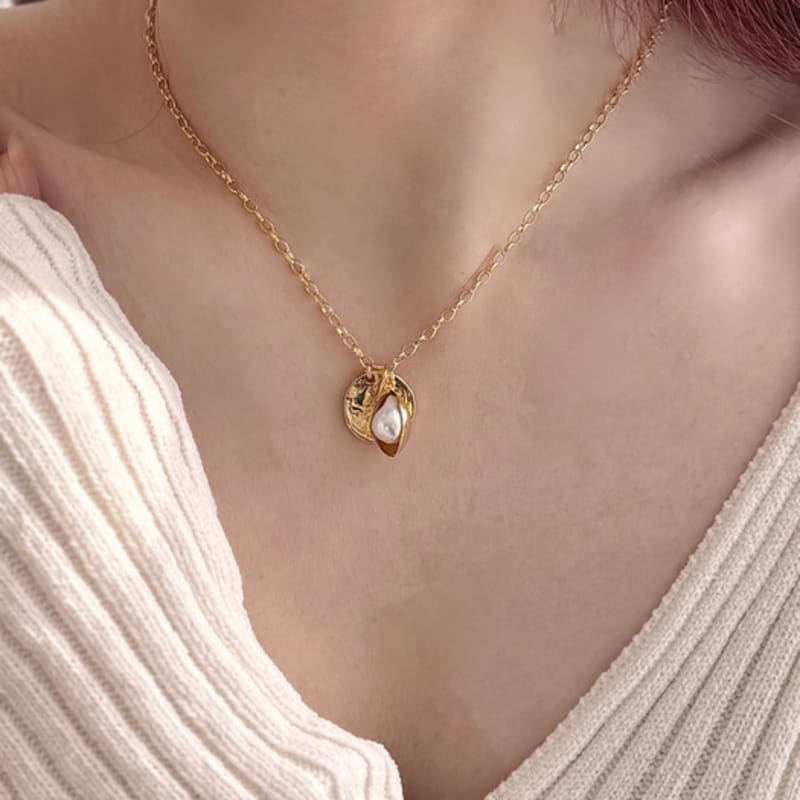 LOEKA CLASSIC COIN PENDENT NECKLACE_GOLD