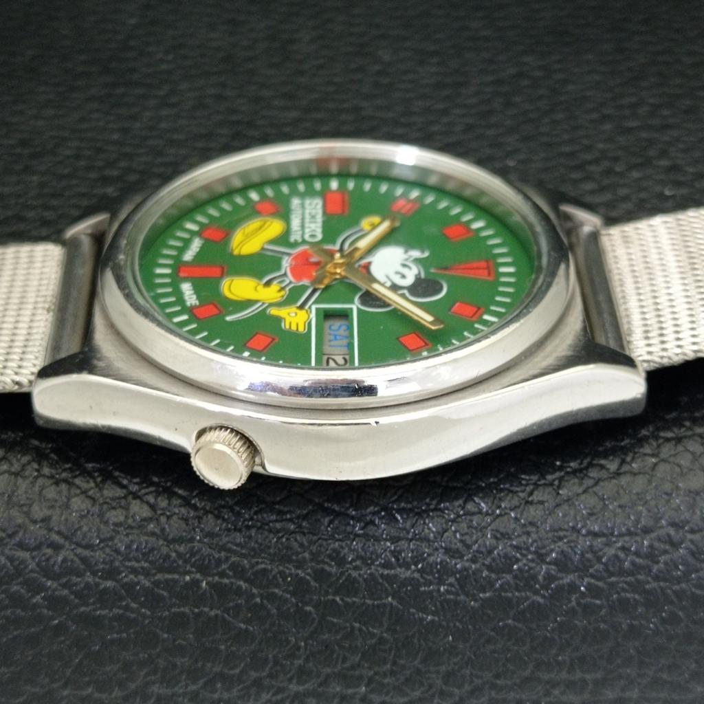 VINTAGE SEIKO AUTOMATIC 7019A JAPAN MENS GREEN COLOR DIAL WATCH a500152-2 R151a-a500152