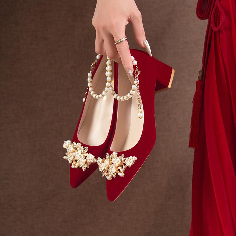 Red high-heeled wedding shoes women's new straps beaded bride toasting Xiuhe wedding dress two wear not tired feet women's shoes