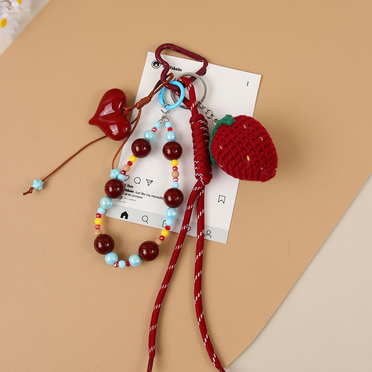 New sweet and delicate versatile hand-crocheted strawberry love beaded DIY bag pendant keychain