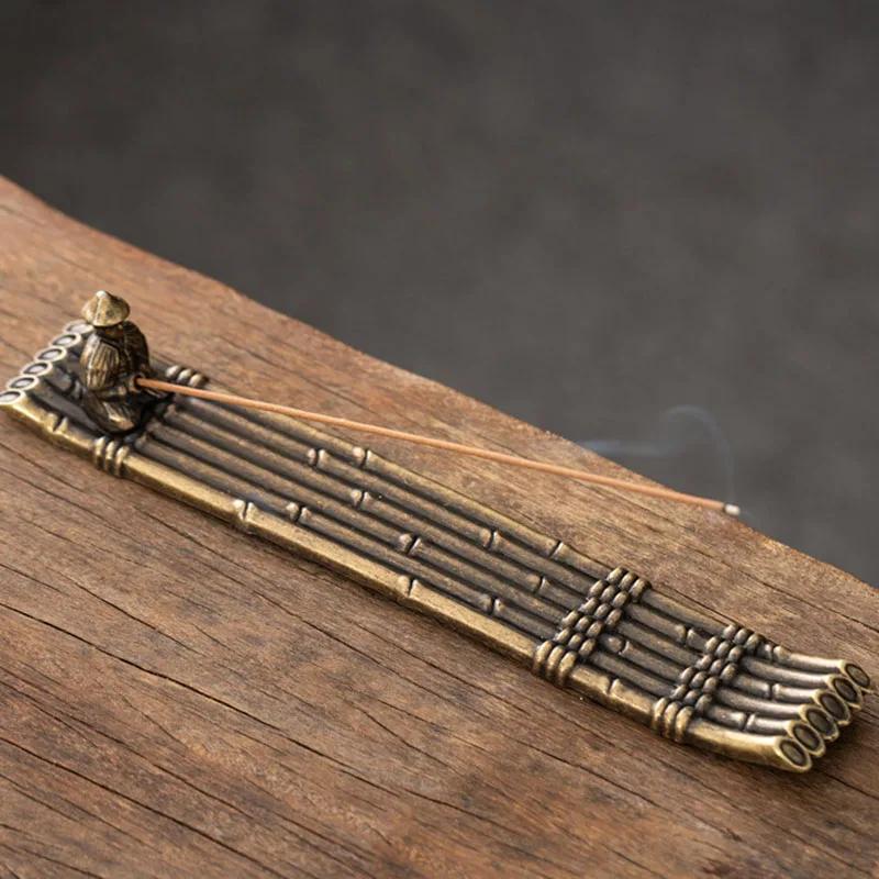 

Japanese Style Boat Incense Holder with Fishing Men – Creative Alloy Aromatherapy Burner for Home Decor B