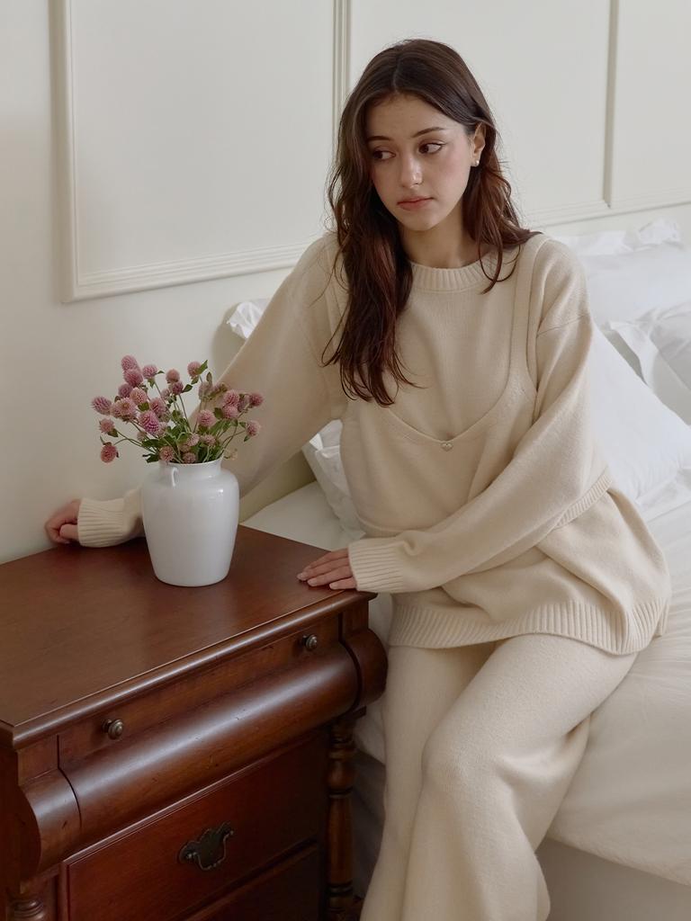 Mejongleuhaleu Laura Knit Set (Round Neck Knit + Pants + Bustier) 3 Colors