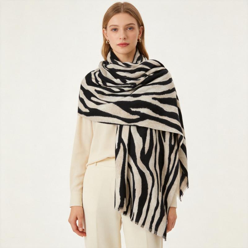 2026 Winter New Medium-Sized Trendy Polka Dot Skin-Friendly Warm Printed Scarf/Shawl