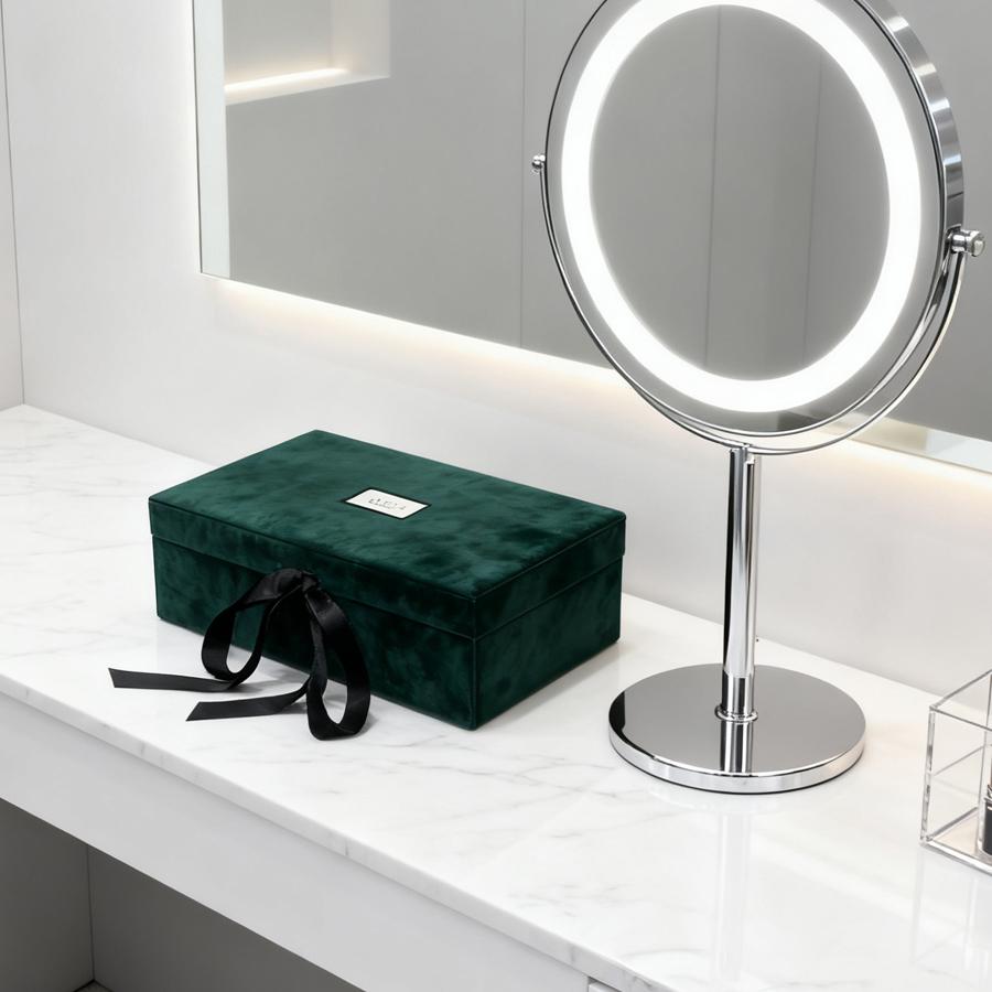 Gucci Women's Cosmetics BOX Suitable for Store Jewelry, Cosmetics (such As Lipsticks, Eyeshadow Brushes, Etc.), or Change Money, Etc.