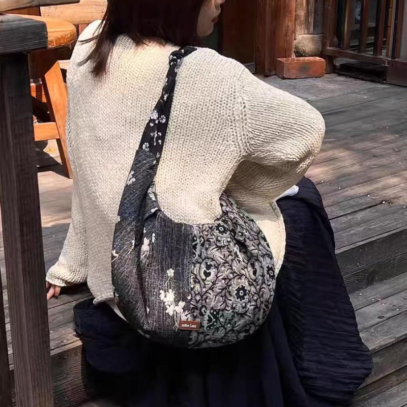 nthe Cae "Frost Mountain Tsunye" New Chinese Splicing Temperament Shoulder Bag, Cloth Texture Croissant Bag