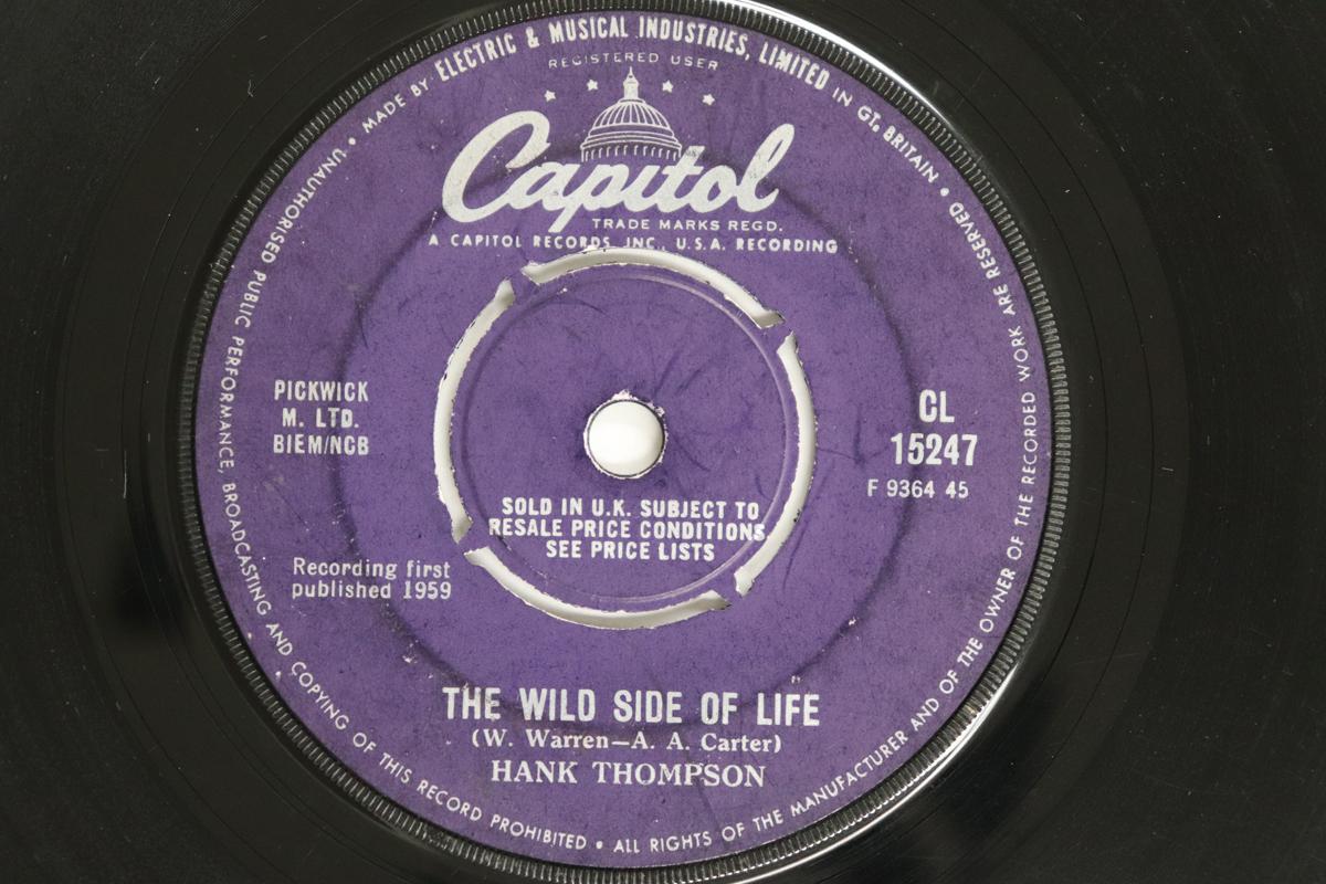

7-дюймовая пластинка ХЭНК ТОМПСОН - Дикая сторона жизни / Дай миру CL15247 CAPITOL RECORDS 1961 Великобритания Кантри/Фолк Б/У