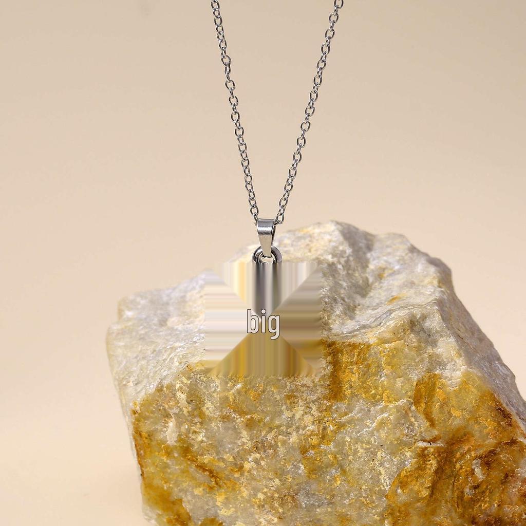 Embossed Starfish Stainless Steel Necklace – Adjustable Seaside Vacation Jewelry