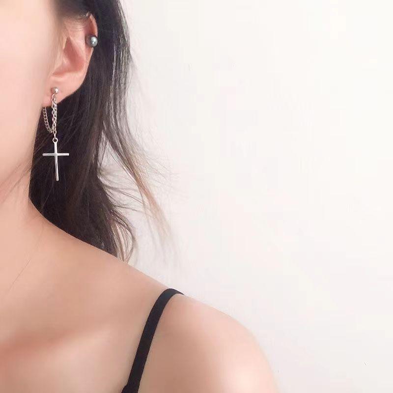 Cross Earrings And Earrings For Women, With A Cold And Niche Design, Fashionable Temperament, Sweet And Cool Earrings And Ear Accessories.