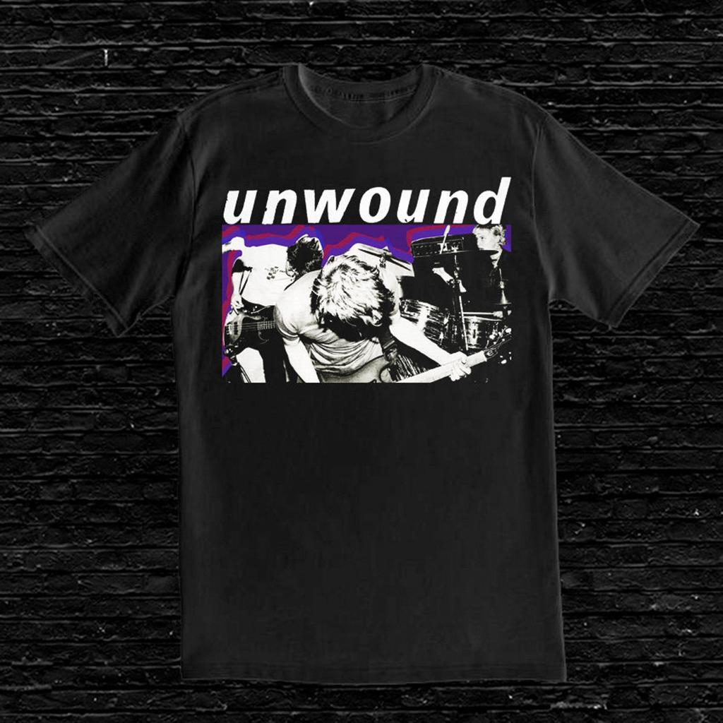 Ausgepacktes T-Shirt
