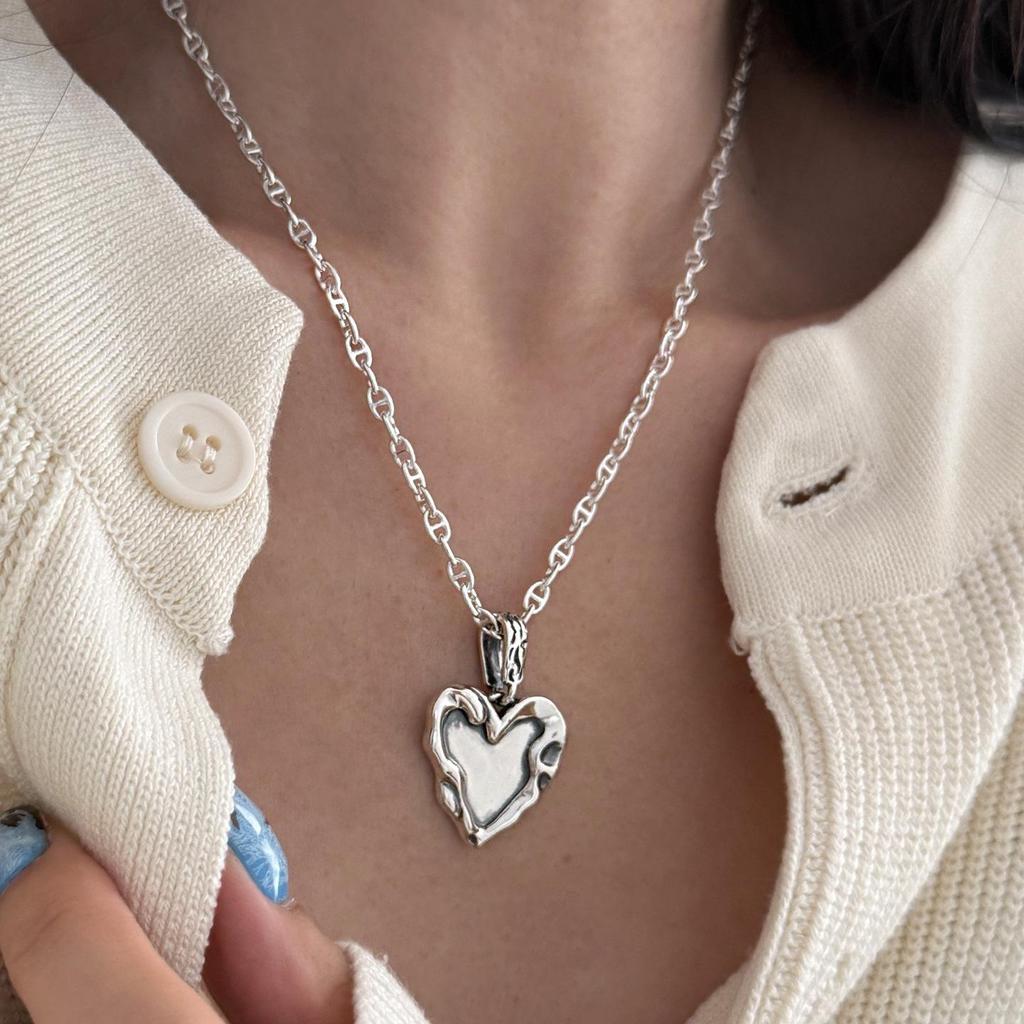 Korean S925 Sterling Silver Heart-Textured Pig Nose Chain Necklace for Women – Niche, Versatile High-End Clavicle Design