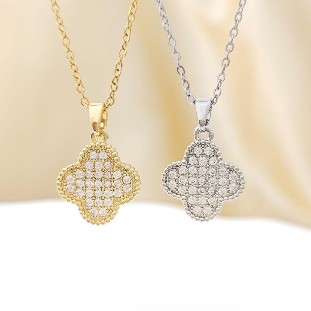 Elegant Four-Leaf Clover Necklace for Women: Light Luxury Design with Pearl and Diamond Pendant