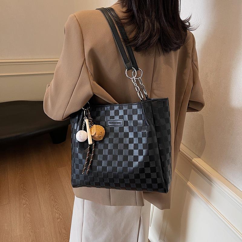 One-shoulder big bag for women 2025 new large-capacity tote bag, college student class commuting bag