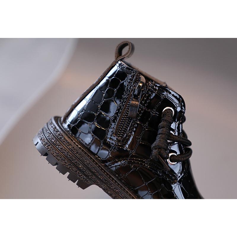 Çocuk Botları 2024 Sonbahar Erkek Patent Deri Ayakkabılar İngiliz Tarzı Retro Kız Ayakkabıları Moda