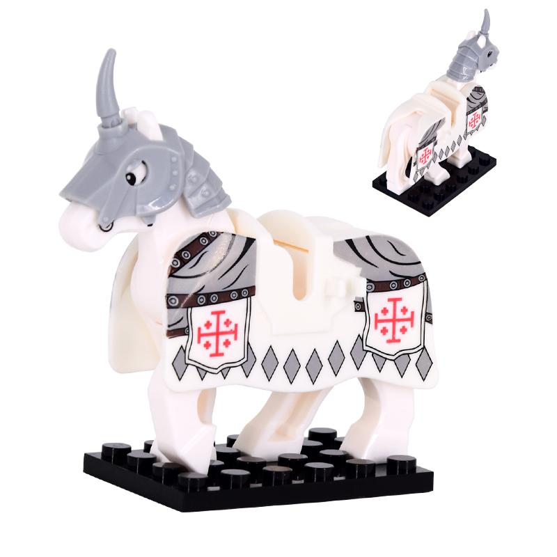 1pcs Medieval Horses Grey Bodies Blue Saddle Blankets White Horse Emblems Yellow Trims Building Block