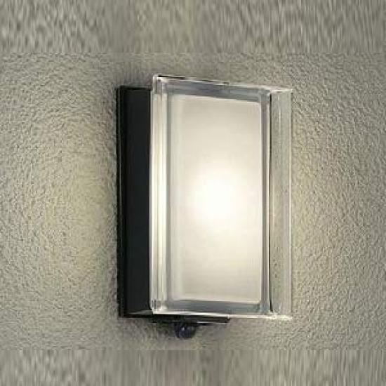 

DAIKO Motion Sensor Outdoor Light Warm White 2700K [Built-in LED] 6.8W LED, DWP-36900 чорний