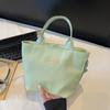 Casual shoulder messenger bag New mobile phone small square bag Shopping handbag Lightweight anti-splashing nylon bag
