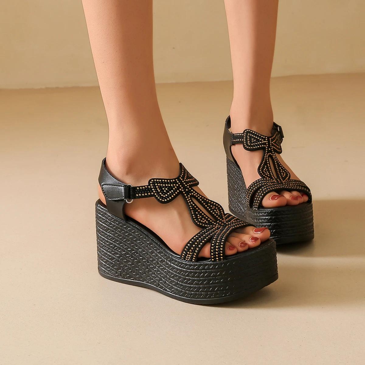 

Мода 2024 Новая Женская Обувь Ремешок с Пряжкой Женские Сандалии Модные Хрустальные Вечерние Сандалии Женские Летние Босоножки с Открытым Носком Большого Размера Сандалии на Танкетке 43 чёрный