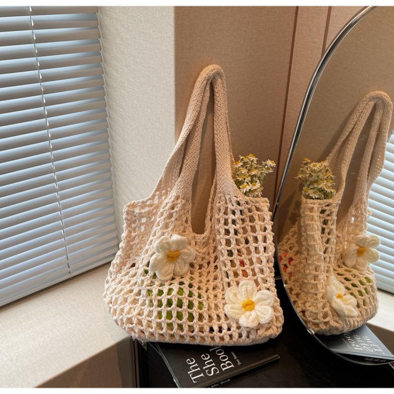 Fashion hollow knitted bag women's small fresh flower woven bag versatile shoulder handbag summer mother and child bag