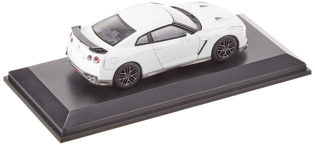 CARNEL64 1/64 Scale Nissan GT-R Limited of 50 Units Special Edition (R35) 2019 Brilliant White Pearl Finished Model CN640034
