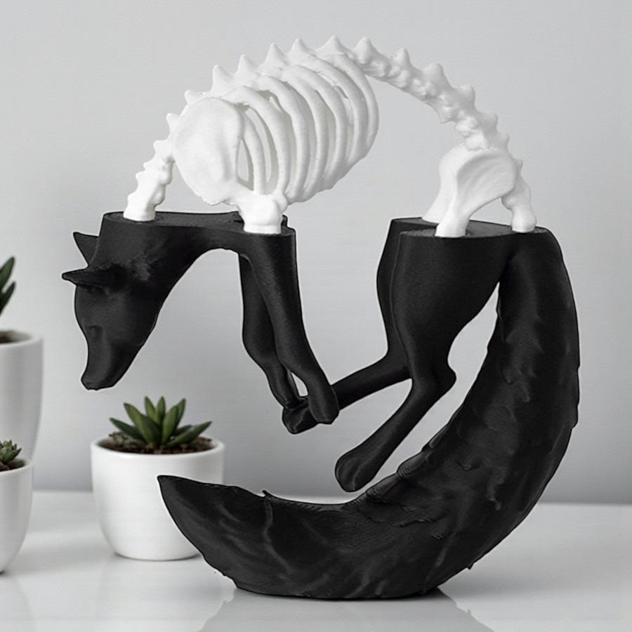 3D Printed Half Wolf Skull Realistic PLA Bone Sculpture for Desk Decor Gothic Office Shelf Art Unique Gift for Nature Tech Lover