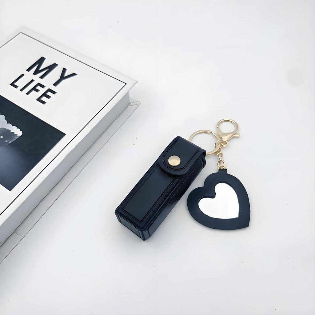 Přenosné pouzdro na rtěnku ve tvaru srdce s ochrannou kůží a roztomilou klíčenkou s přívěskem