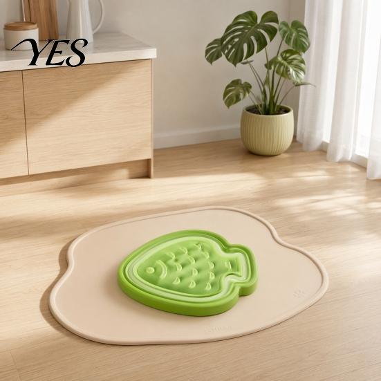 Slow Feeding Dog Plate Feeder Bowl, Cute Fish Shape, Spill-Free Pet Bowl Raised Edge with Spill Catcher, Non-slip Food for Cats Dogs Eat