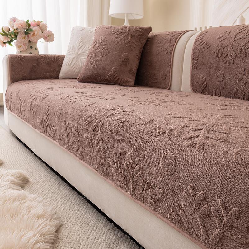 Christmas French Thickened Warm Sofa Cover Fabric New Anti Slip One-piece Sofa Cushion Warm and Comfortable in Autumn and Winter