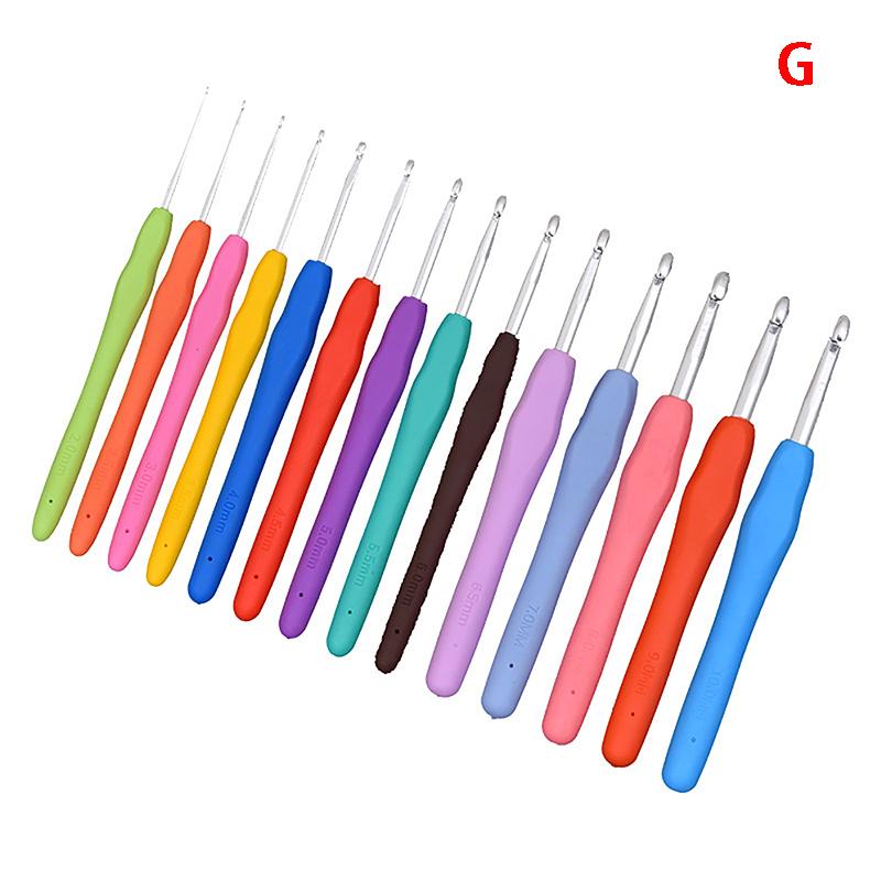 

Ergonomic Multi Colour Crochet Hooks Yarn Knitting Needles 2-8Mm With For Case T 87Ha Random Color