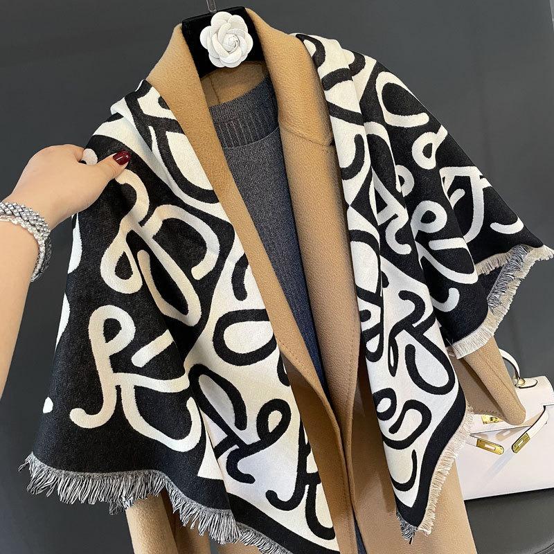 Autumn and winter jacquard square scarf women's light luxury high sense thickened shawl fashion versatile imitation cashmere scarf