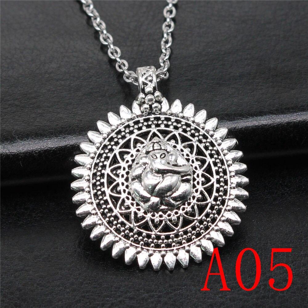 Neue Ankunft Mandala Blumen Charms Anhänger Halskette Weibliches Geschenk Mode