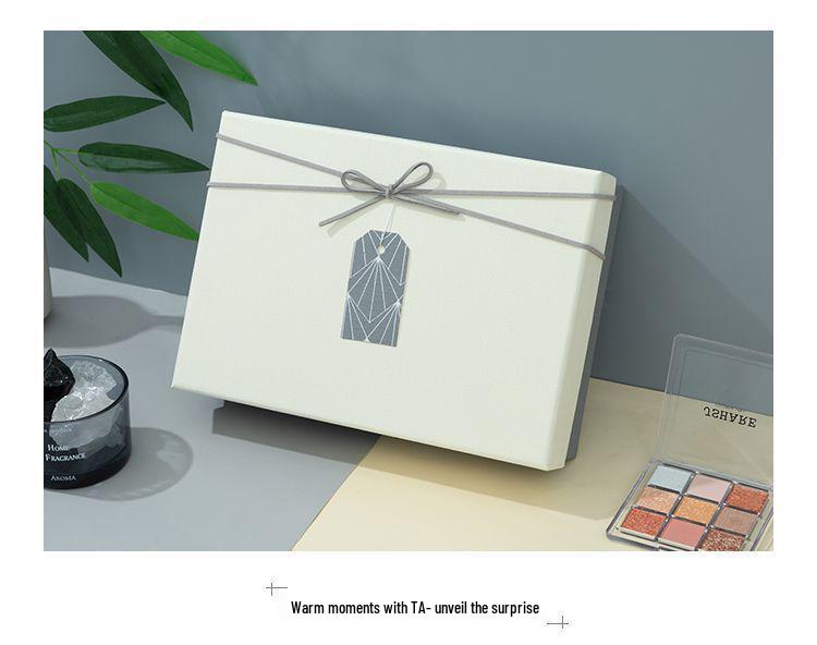 Qixi Valentine's or Birthday Gift Box for Girlfriend/Boyfriend - Simple Empty Packaging Box