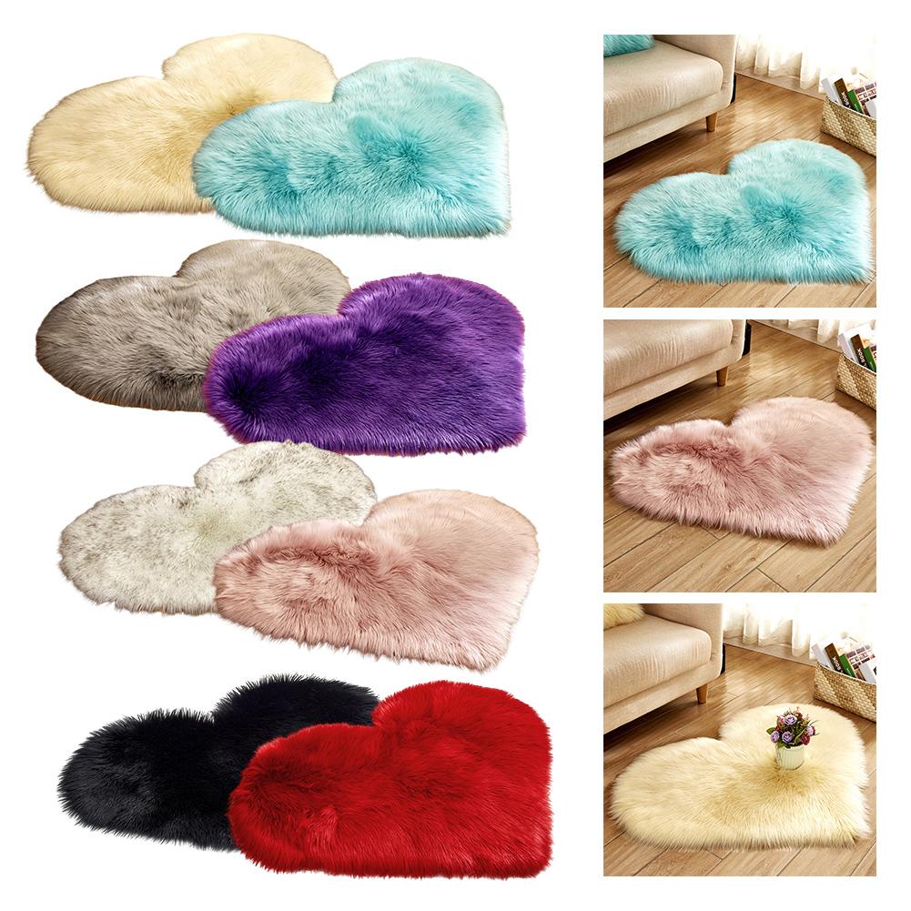 Bedroom Carpet Non-Slip Floor Mat Plush Heart-Shaped Carpet High Density