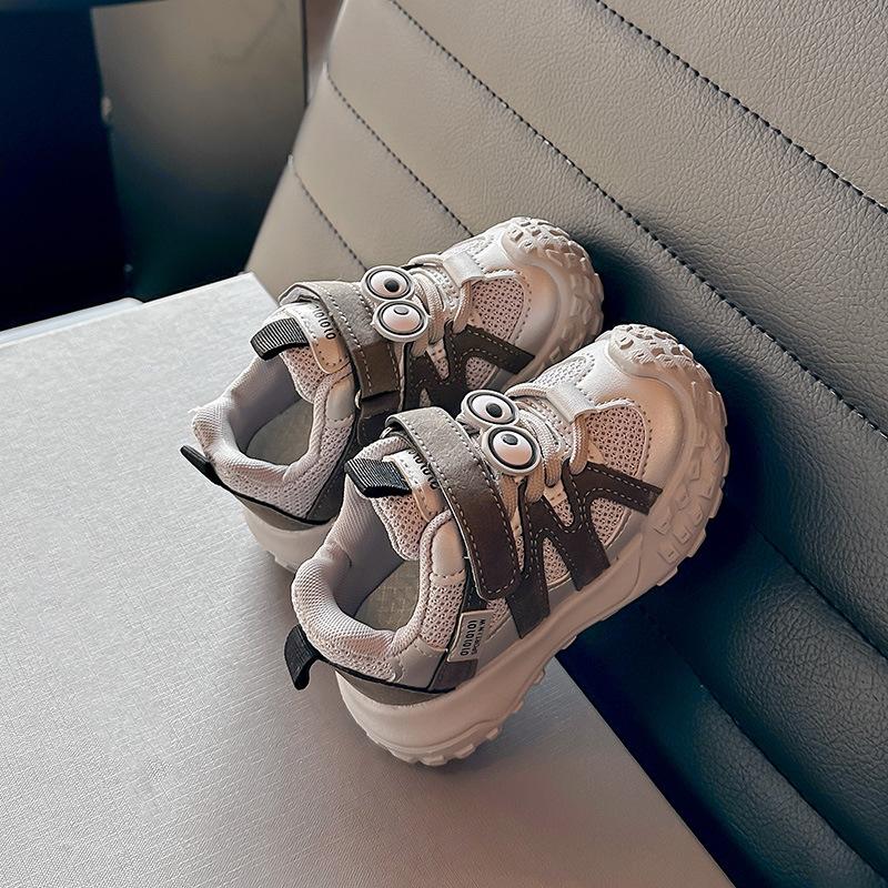 

Детская новая спортивная обувь 2025 весна и осень новая для мальчиков и девочек нескользящая мягкая подошва повседневная обувь корейская версия детской обуви 26 серый